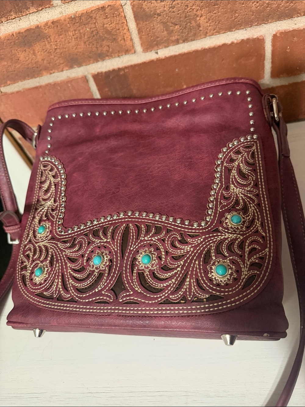 Montana West Concealed Carry Stud and Conchos Crossbody Purse - Picture 8 of 8